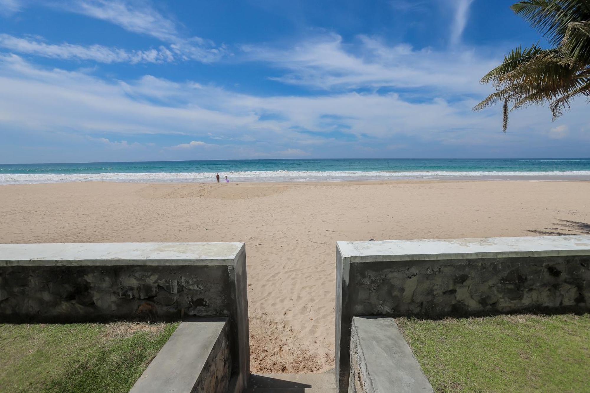 Bieshu Beach Hive Habaraduwa Central Exterior foto